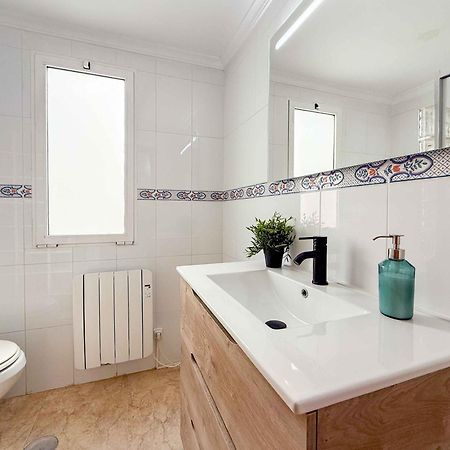 Amplio Apartamento En Pleno Corazon De Alicante Eksteriør bilde
