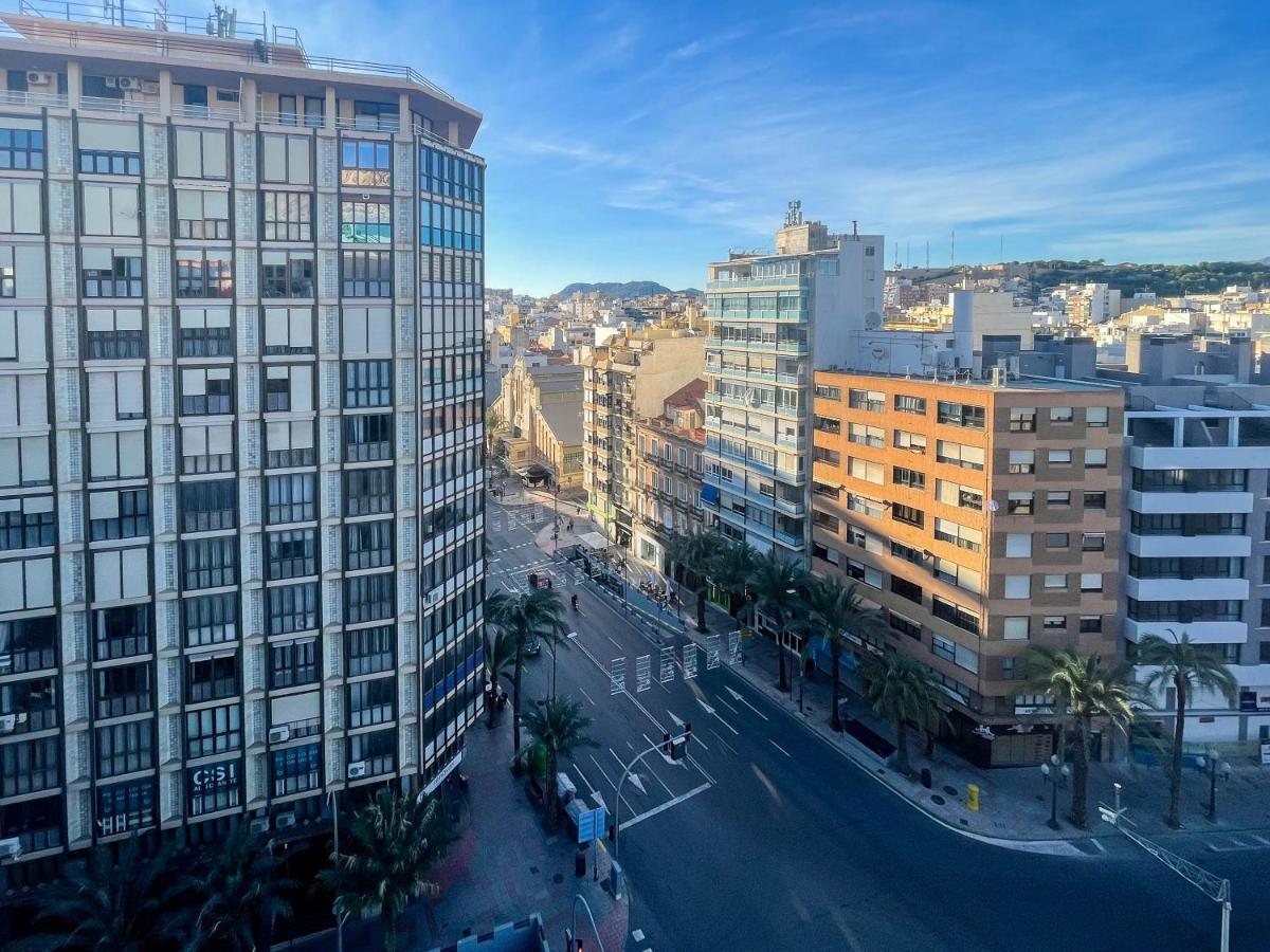 Amplio Apartamento En Pleno Corazon De Alicante Eksteriør bilde