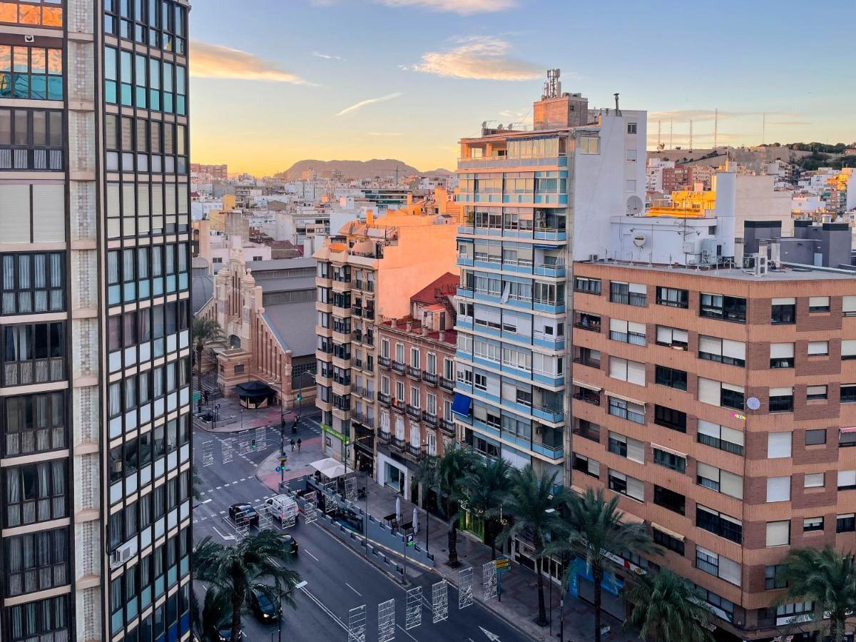 Amplio Apartamento En Pleno Corazon De Alicante Eksteriør bilde