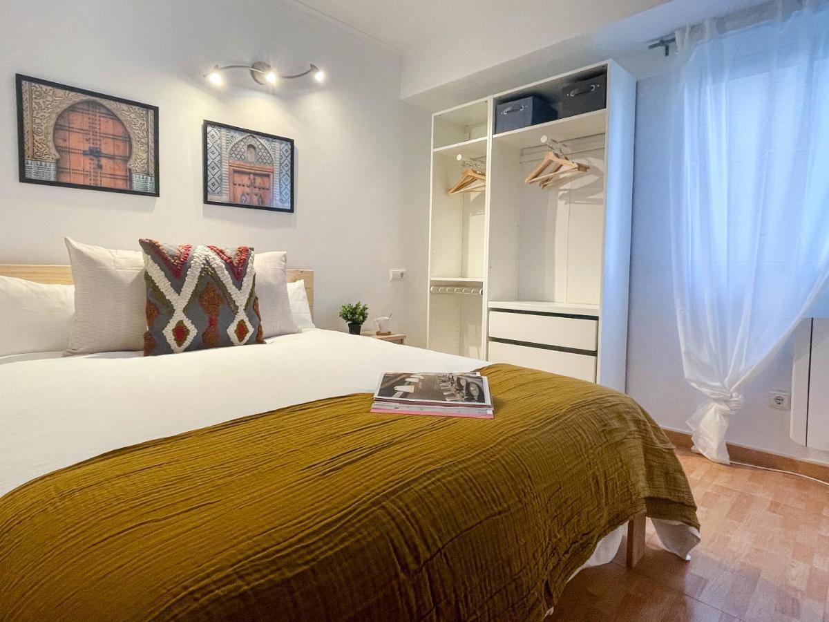 Amplio Apartamento En Pleno Corazon De Alicante Eksteriør bilde