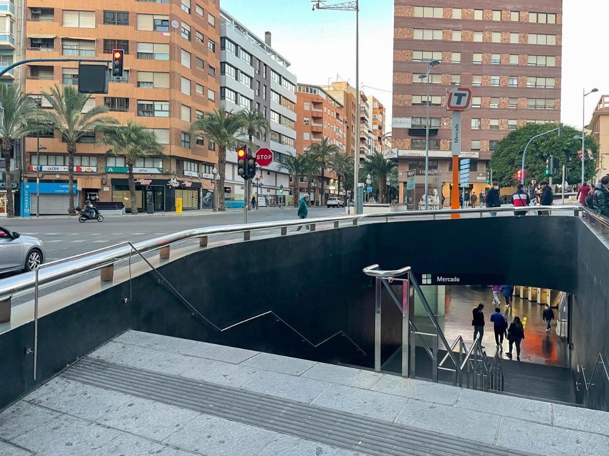 Amplio Apartamento En Pleno Corazon De Alicante Eksteriør bilde